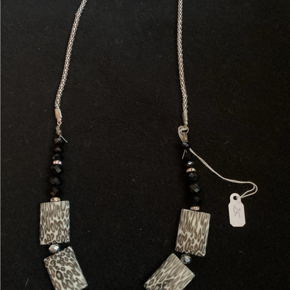 Women’s  Black beaded 13 inch necklace